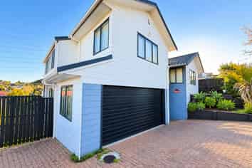 44 Broadfield Street, Massey