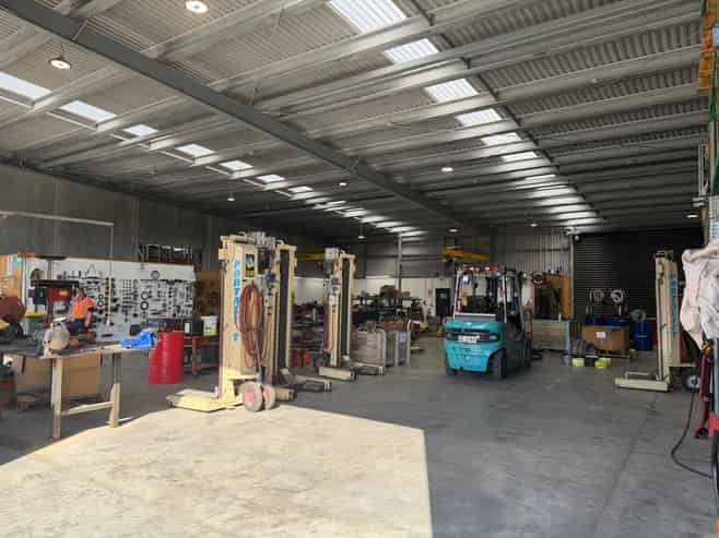 Modern, High Profile Workshop Package
