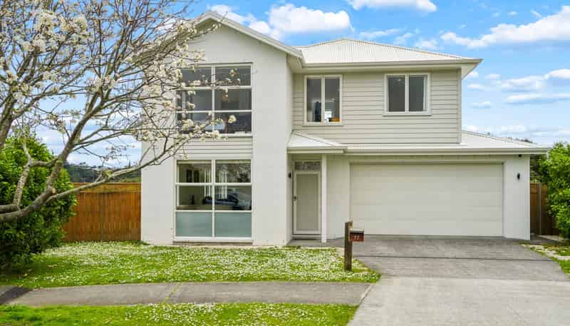 77 Mackay Drive, Greenhithe