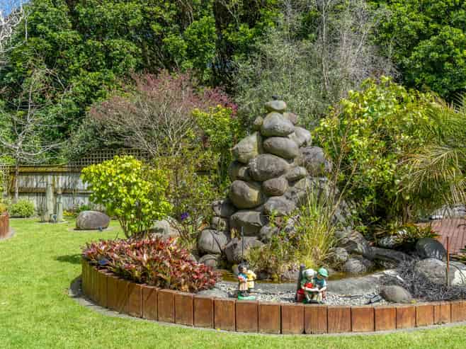 17 Edgewater Street, Waikanae