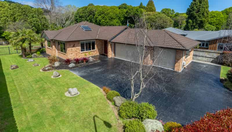 17 Edgewater Street, Waikanae