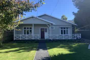 11 Duke Street, Sawyers Bay