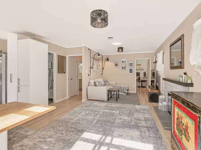 21A Carlton Terrace, WESTOWN