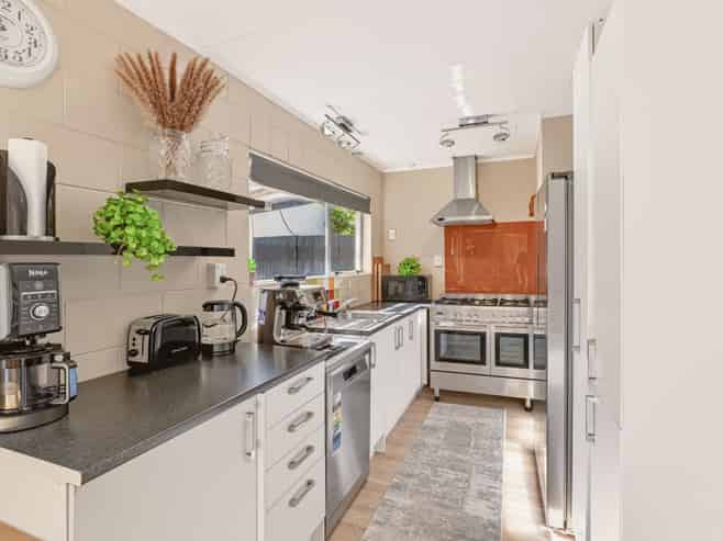 21A Carlton Terrace, WESTOWN