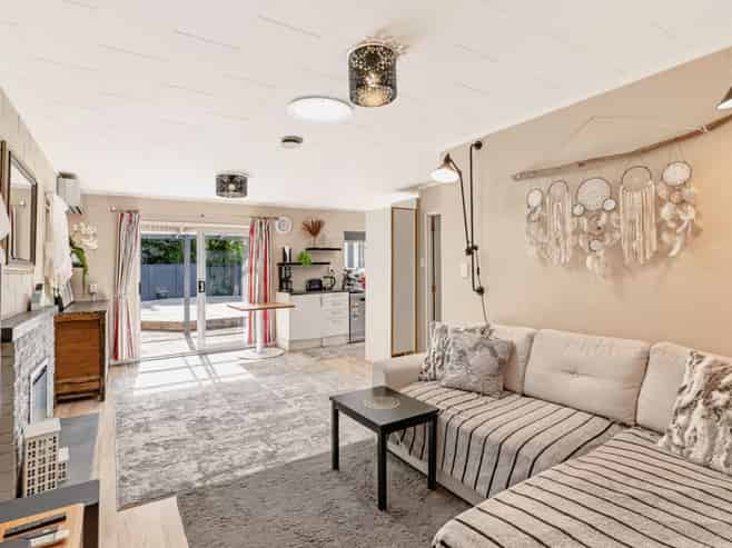 21A Carlton Terrace, WESTOWN