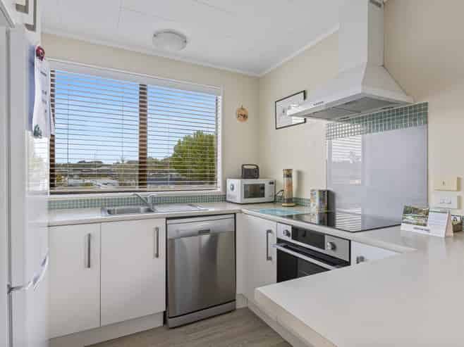1/6 Wech Drive, Warkworth