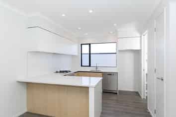 24/182 London Street, Hamilton Central