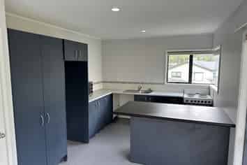 A/5 Angeline Place, Massey