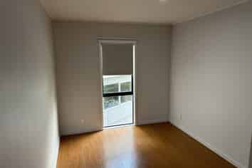 A/5 Angeline Place, Massey