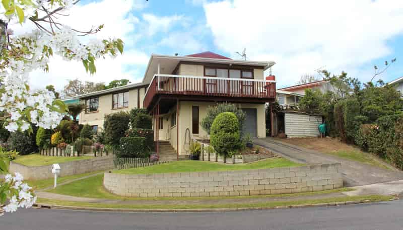 102 Hays Place, Thames