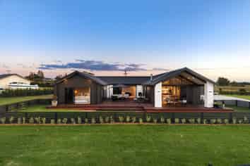 2 Orepunga Wy, Waiau Pa