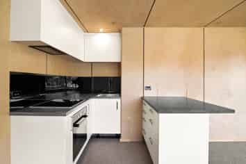 E/4 Longwood Avenue, Mornington