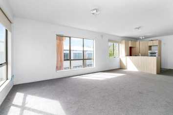 40/120 Beach Haven Road, Beach Haven
