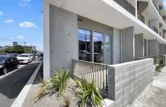 G09/2 Campbell Terrace, Petone
