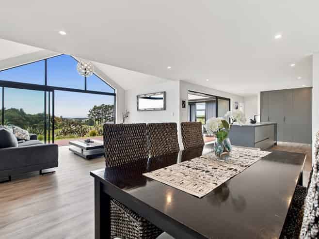 80 Clearview Road, Lepperton