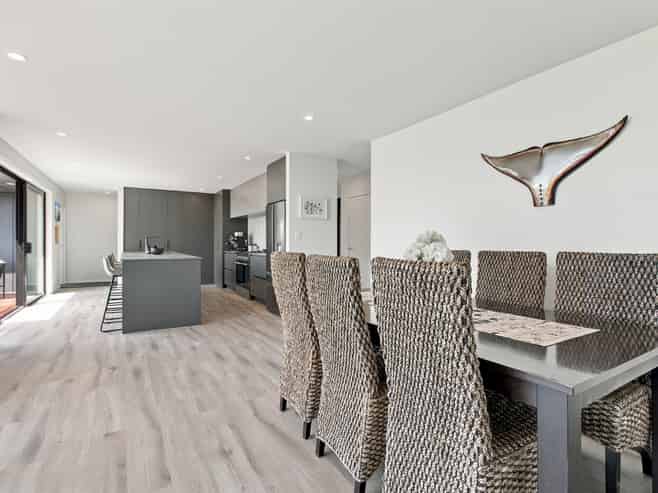 80 Clearview Road, Lepperton