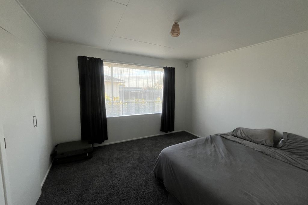 A Standout Lauder Crescent Opportunity 5