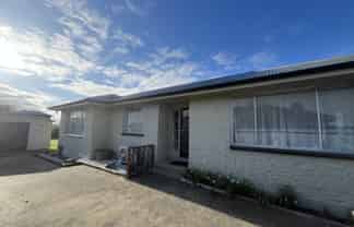 57  Lauder Crescent , Heidelberg