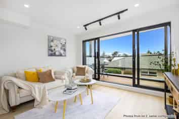 7/35 Centreway Road, Orewa