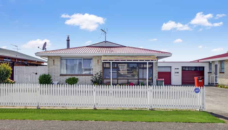 84A Broadway, Stratford