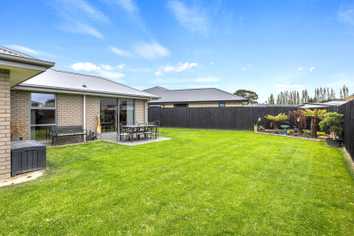 15 Cleaver Street, Woodend