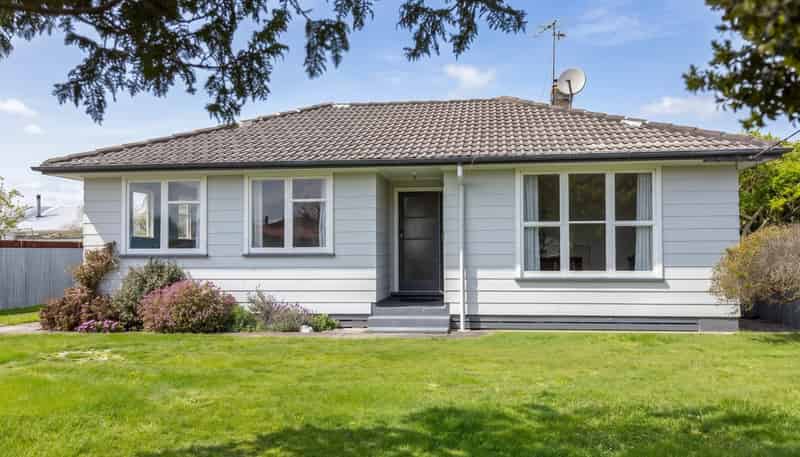 33 Stuart Crescent, Masterton