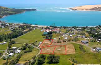 21 Martin Road, Omapere
