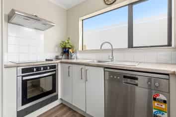 56 Claverdon Drive, Massey
