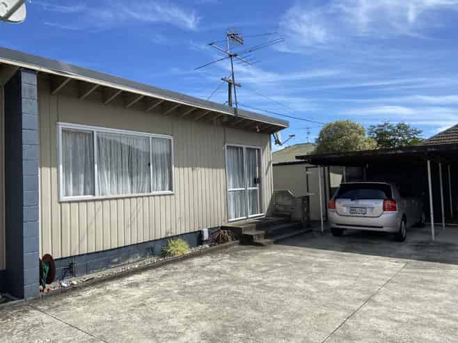 2/69A Pine Avenue, Ebdentown