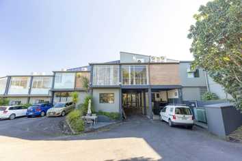AFFORDABLE OFFICE/MEDICAL OPPORTUNITY
