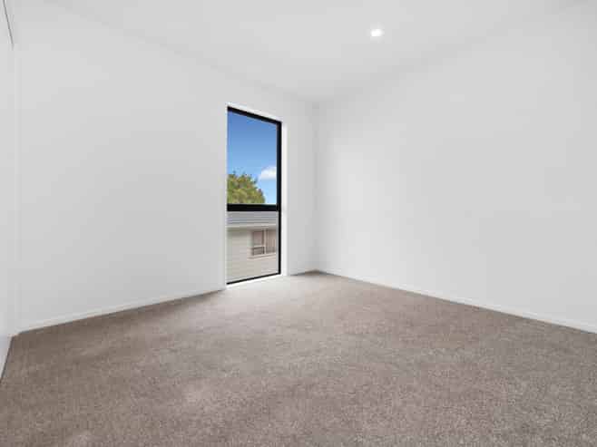 2/170 Mahia Road, Manurewa