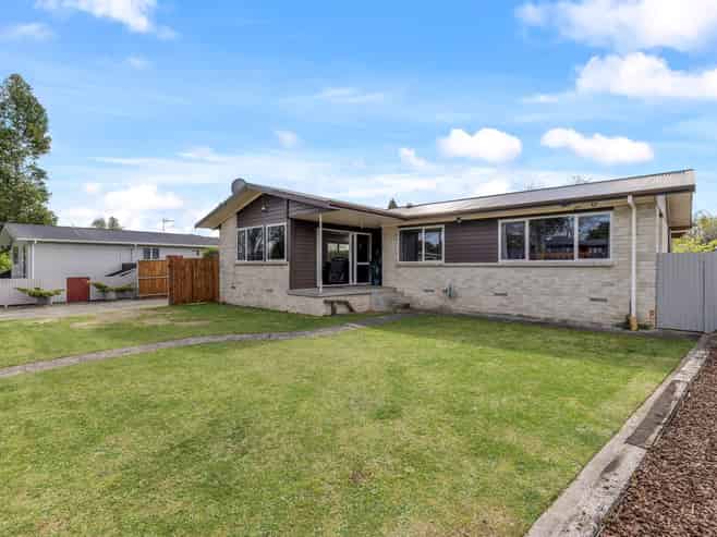 66 Oakfield Crescent, Pukete