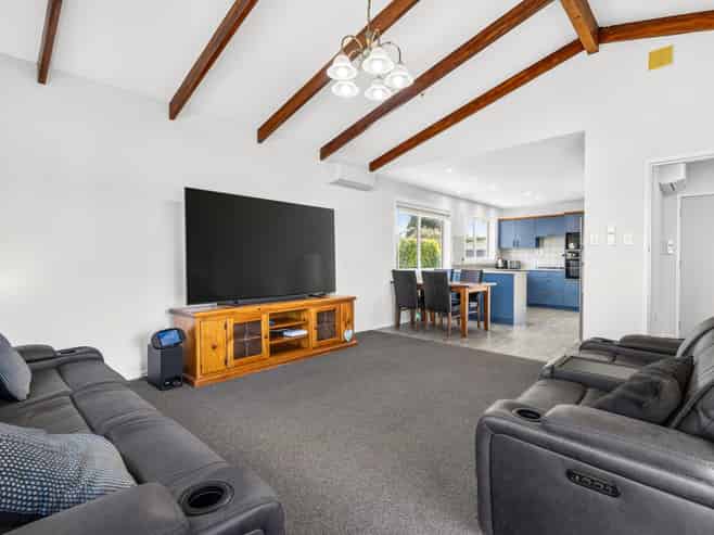 66 Oakfield Crescent, Pukete