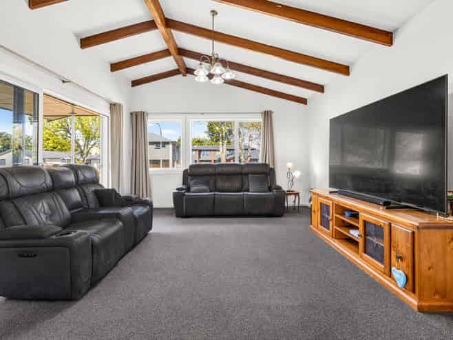 66 Oakfield Crescent, Pukete