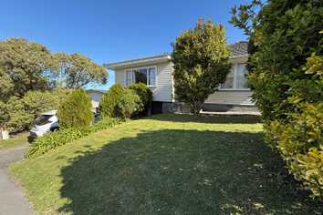 27 Bellringer Crescent, Newlands