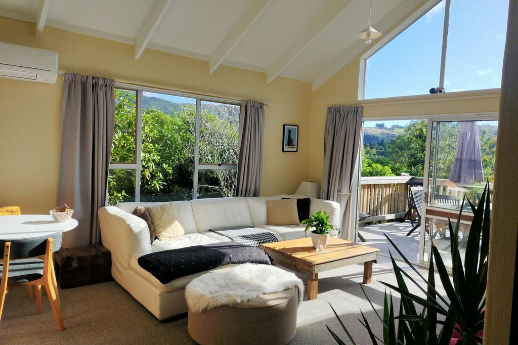 Location, sunshine & an enviable position 2