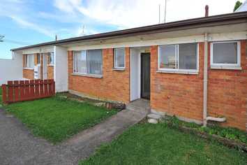 2/28 Victoria Road, Papatoetoe