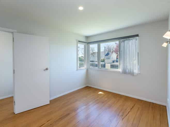 6 McKenzie Terrace, Carterton
