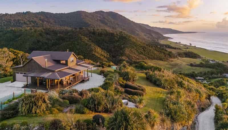 44 Ruru Lane, Mokihinui