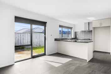 12 Sills Street, Ravenswood