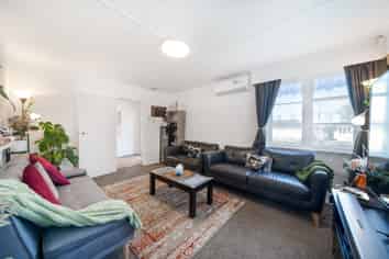 17 Strand Crescent, Naenae
