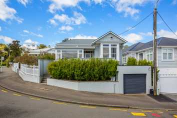 86 Northland Road, Northland