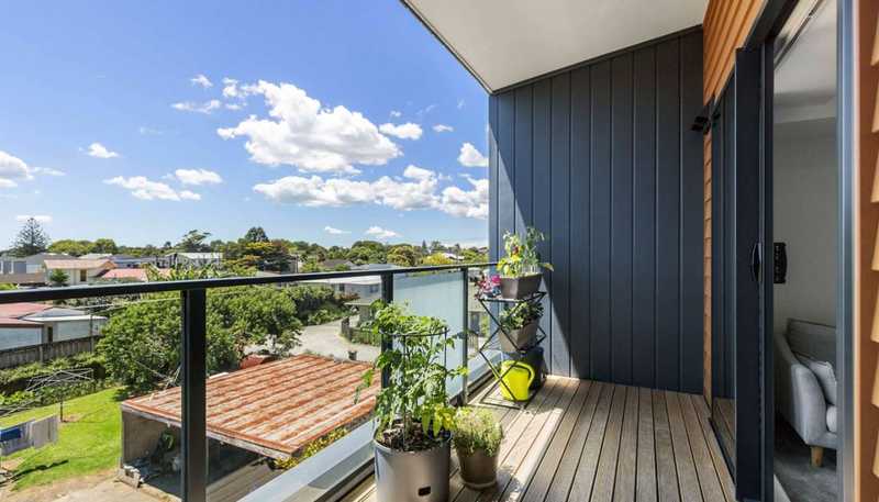 208/8 Gray Avenue, Mangere East
