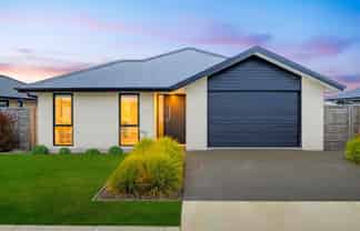 8 Higgins Street, Ravenswood
