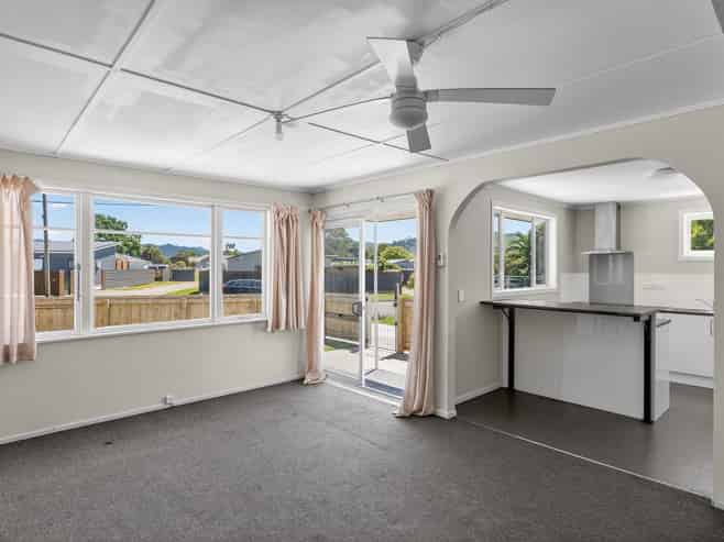 11 Matthews Road, Tamarau