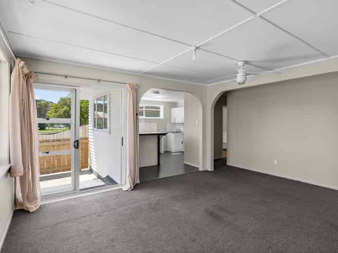 11 Matthews Road, Tamarau