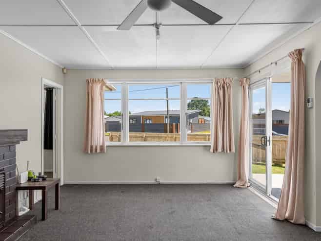 11 Matthews Road, Tamarau