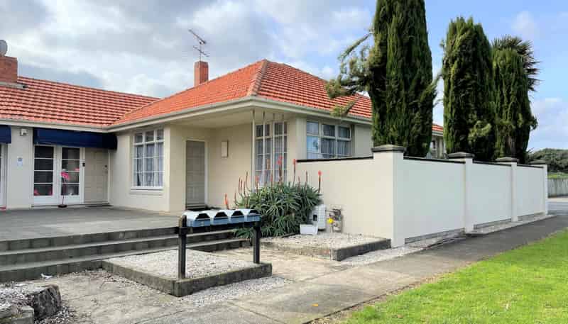 1/1 Hazel Avenue, Mount Roskill