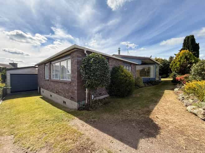24 Taharepa Road, Hilltop