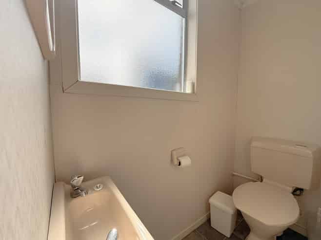 24 Taharepa Road, Hilltop